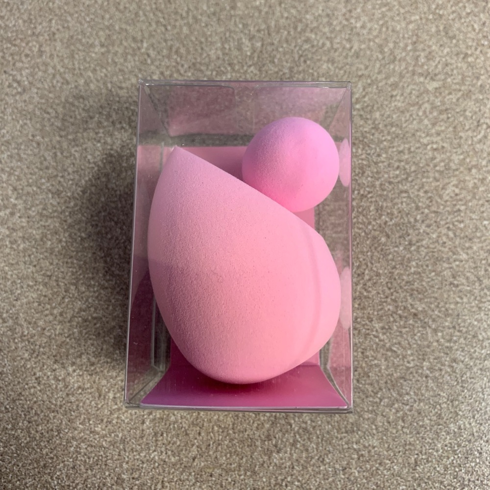 Beauty makeup blending sponges